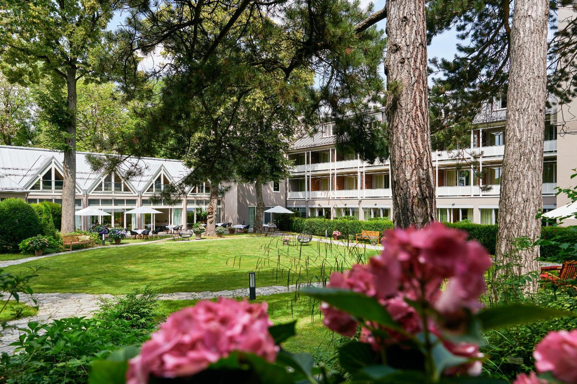 Parkhotel Rothof Munich Exterior photo